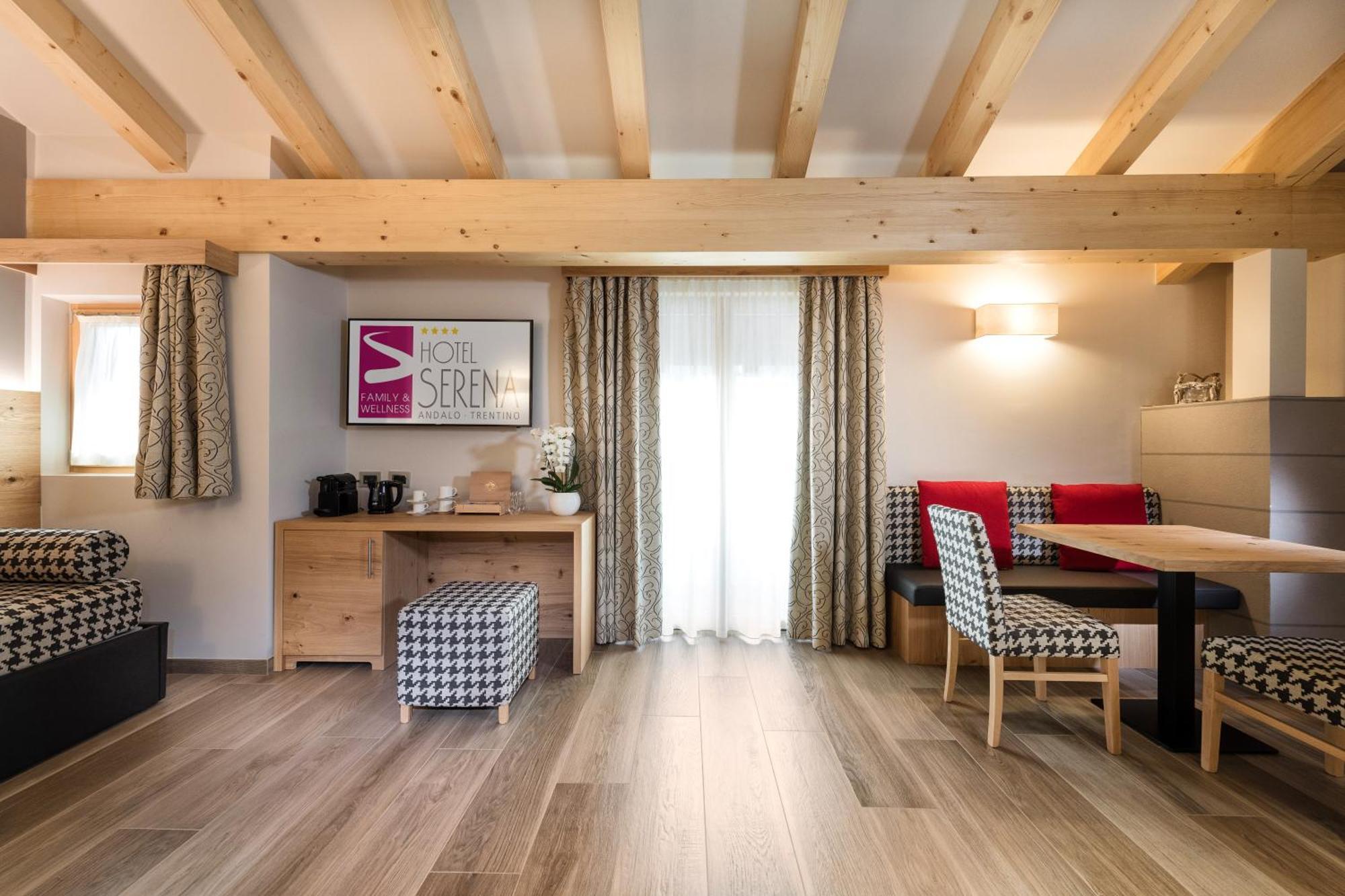Family Hotel Serena Андало Екстериор снимка