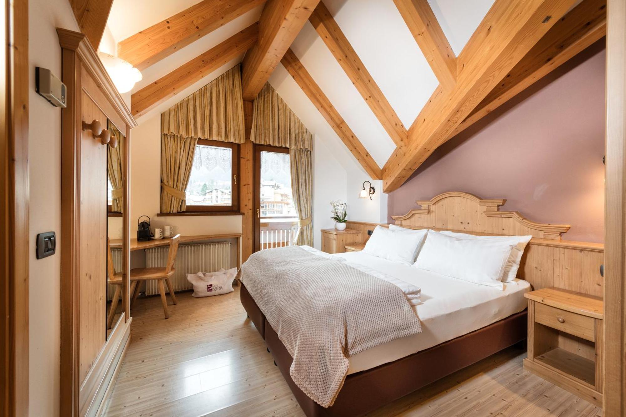 Family Hotel Serena Андало Екстериор снимка
